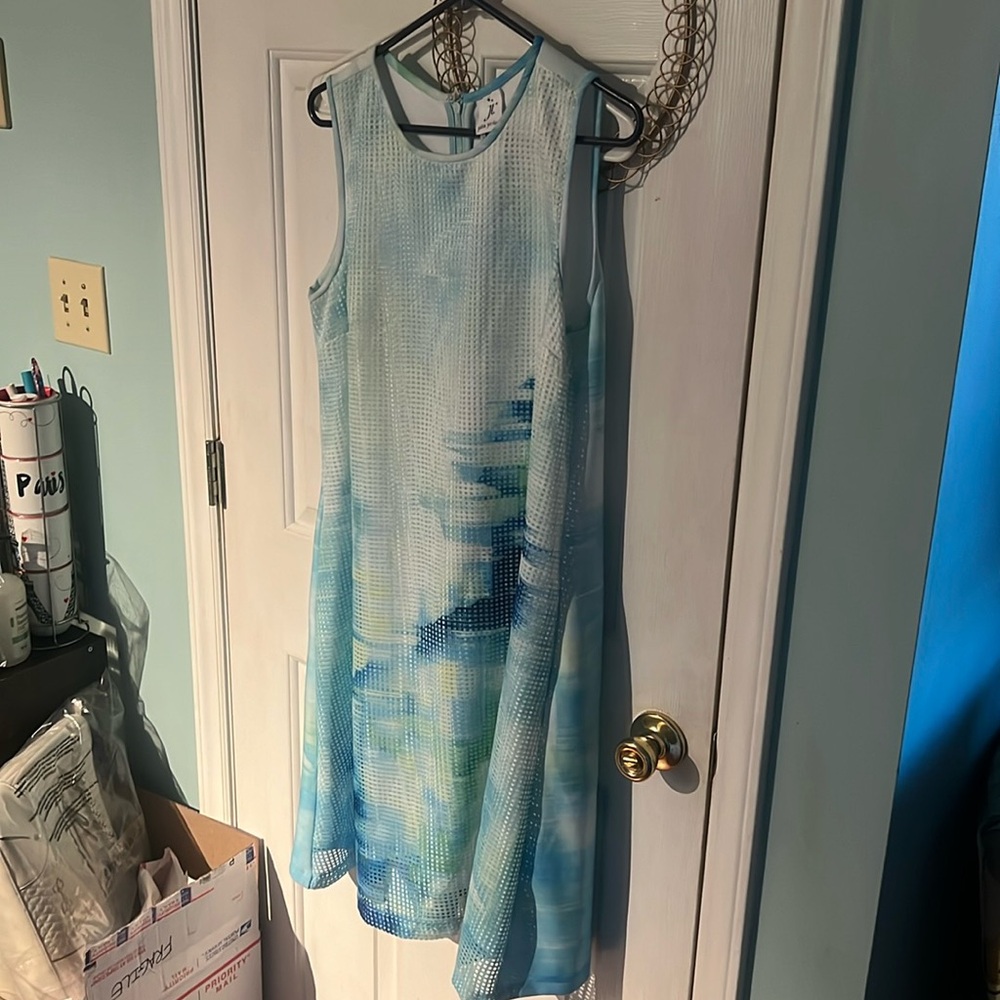 Julia Jordan Shift dress, size 12. Beautiful NWOT.